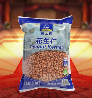 廚之選(HORECA SELECT)花生仁產(chǎn)自吉林白城2.5kg每袋，精選優(yōu)質(zhì)花生，顆粒飽滿，色澤誘人，口感鮮香爽脆，讓人唇齒留香，沉浸于美味的享受。富含人體所需的多種維生素、礦物質(zhì)及微量元素，營(yíng)養(yǎng)美味，深受廣大消費(fèi)者的認(rèn)可與喜愛(ài)。